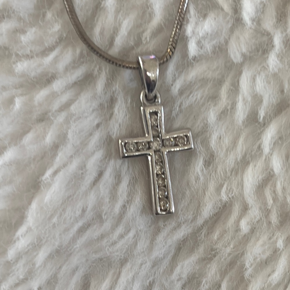 ❤️FINAL WEEKEND❤️Petite diamond cross set in silver